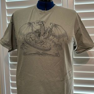 Dragon tee, khaki green